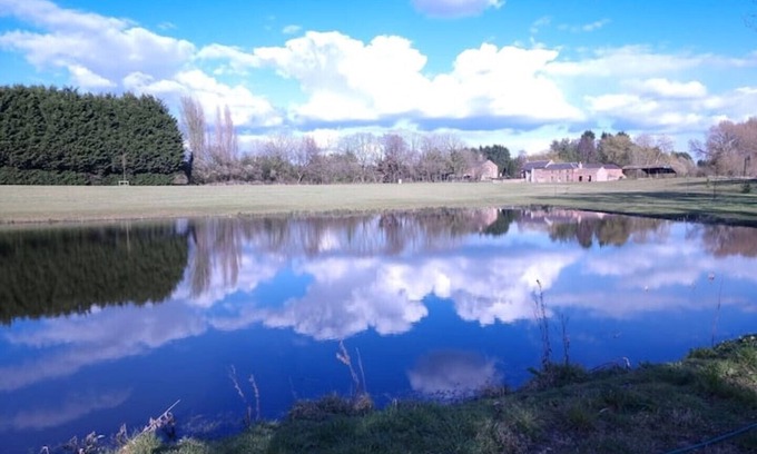 Cheshire West and Chester Cabaña | "Hidden gem". Luxury rural retreat, close to Chester city, and many attractions.