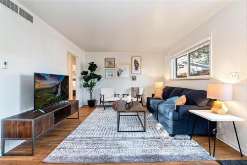 University Acres Apartamento | Hidden Gem Near Old Town - Grill & Cruiser Bikes!