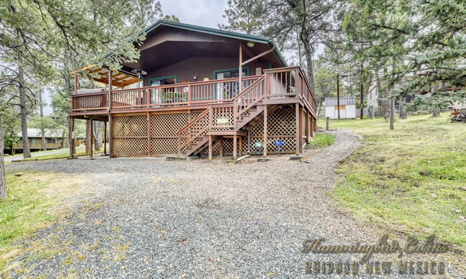 Ruidoso Casa | Hidden Treasure: 'Secret Goldmine!' With hot tub. Pet friendly. Wi-Fi. Fireplace.