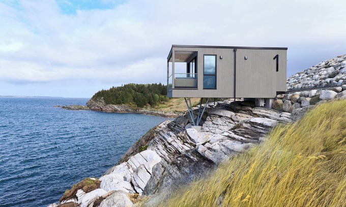 Herdla Cabina | Hideaway Herdla 1 – unique and luxurious cabin 15 m above the sea