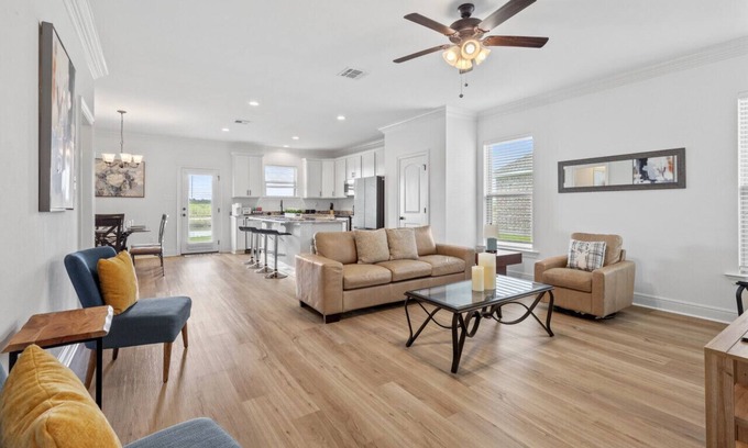 Lake Charles Casa | Hideaway Spot Where Southern Charm Stays - LT7950