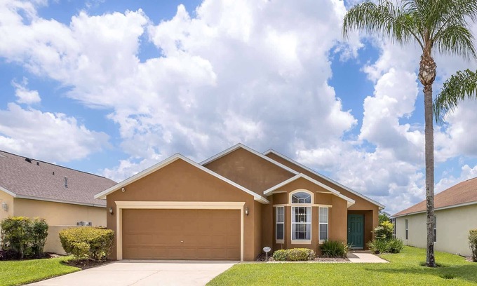 Westbury Casa | High Point Oasis - 4 BDR For 8