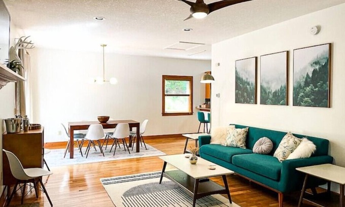 Clayton Cabaña | Hillside Cottage ★ Relax / Play / Indulge / Work