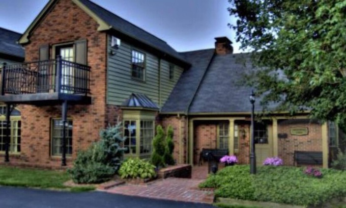 Blowing Rock Hotel | Hillwinds Inn