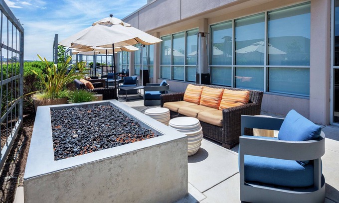 Emeryville Hotel | Hilton Garden Inn San Francisco/Oakland Bay Bridge