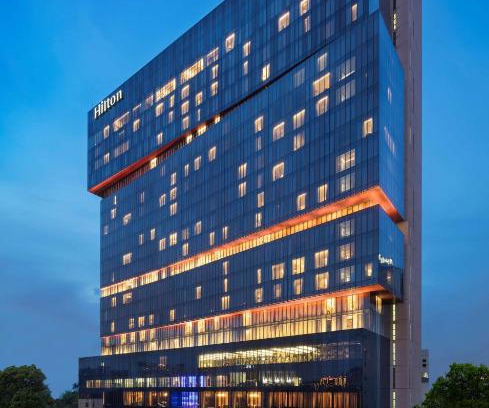 Guangzhou Central Business District Hotel | Hilton Guangzhou Tianhe - Free Shuttle Bus and Registration Counter Available during Canton Fair Period