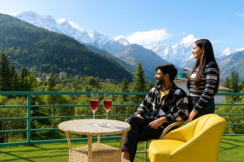 Manali Hotel | Himalayan View Hotel - Balcony & Mountain View Rooms