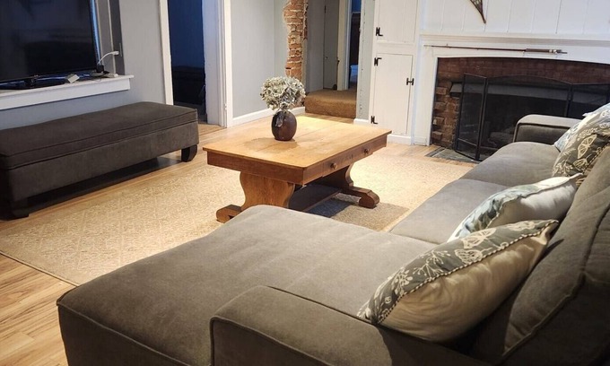 Havana Casa | Historic 1860's updated 4 bedroom, 2 bath home