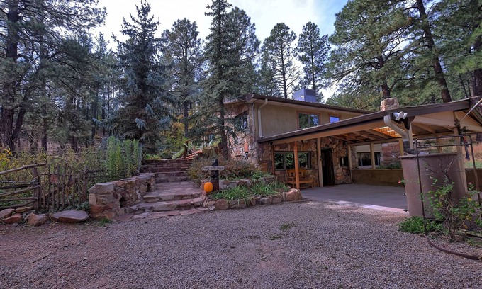 Sandia Park Country Club Apartamento | Historic 1925 Pine Cone Inn