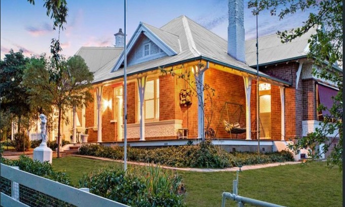 Harden Casa | Historic Country Homestead Retreat