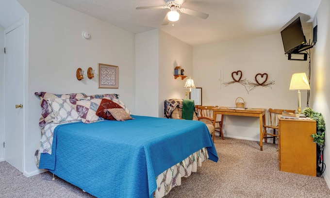 Delphi Apartamento | Historic Delphi Studio: Walk to Main St & Creek!