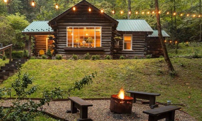 Gerton Cabina | Historic Glenna Cabin in the Florence Preserve