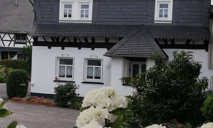 Sosberg Casa | Histórica casa de vacaciones Sosberg cerca del puente colgante