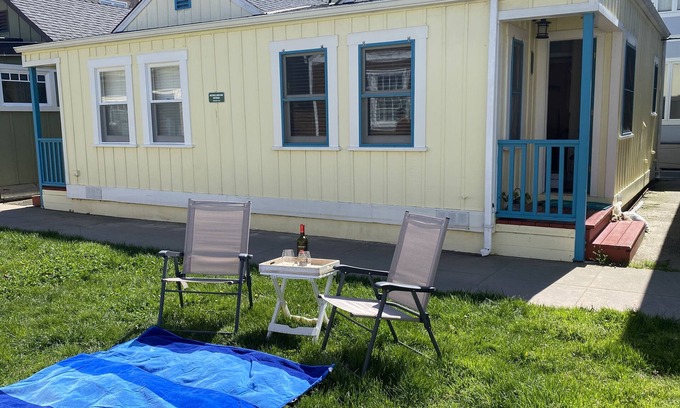 Capitola Cabaña | Historic Lawn Way Cottage in the Heart of Capitola Village