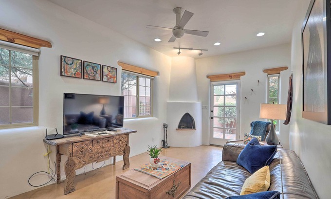 Downtown Santa Fe Apartamento | Historic Railyard Bungalow - Walkable Location!