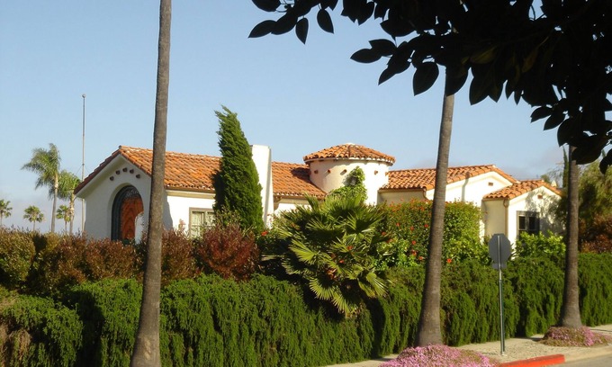 Northwest San Pedro Casa | Historic Spanish Beauty, Private Guest Suite, Tranquil, All Utilities Included