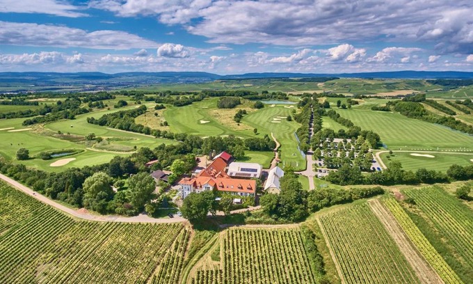 Rhenish Hesse Hotel | Hofgut Wißberg - Das Weinberghotel