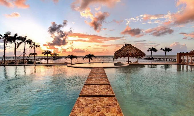 Boca Ciega Hotel | Hol Chan Reef Resort & Villas