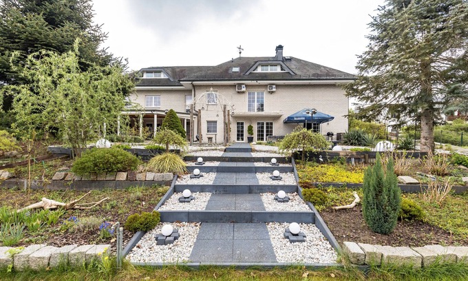 Groß Lindow Apartamento | Apartamento vacacional 'Am Wasser' con vistas al lago, terraza comunitaria y Wi-Fi