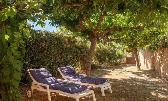 Montesquieu-des-Alberes Casa | Casa de vacaciones 'Saint Pierre' con vistas a la montaña, Wi-Fi y aire acondicionado