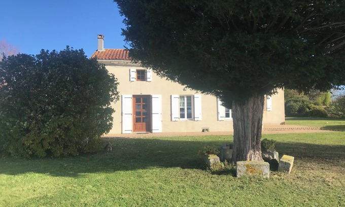 Saint-Ciers-sur-Gironde Casa | Holiday home in the countryside