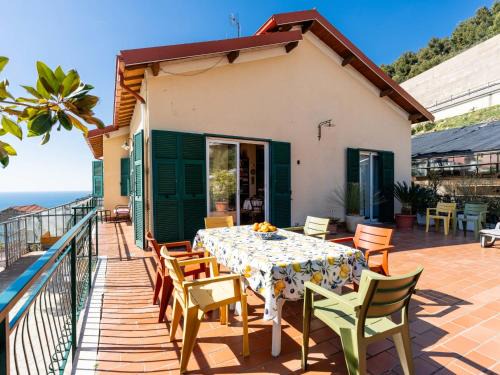 Ospedaletti Casa | Holiday Home Casa Cycas by Interhome