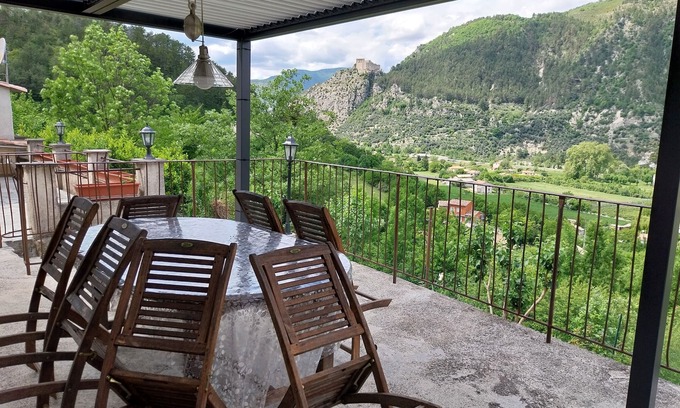 Entrevaux Casa | casa de vacaciones de ensueño en calma repose-se admiten animales-vista única a la Ciudadela