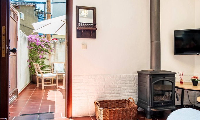 Piedralaves Casa | Casa de vacaciones 'El Cabildo' con patio privado y Wi-Fi