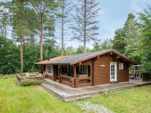 Udsholt Sand Casa | Holiday Home Erika - 250m from the sea by Interhome