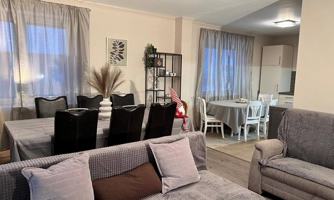 Juebek Casa | Casa de vacaciones 'Geräumiges Haus Mit Viel Platz' con terraza privada, jardín privado y Wi-Fi