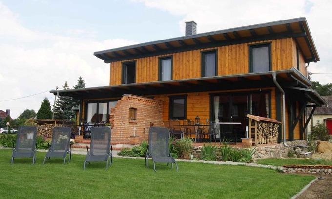 Kummerow Casa | Holiday home in Friedland 2712