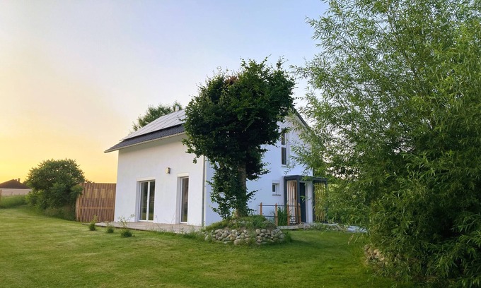 Guggenhausen Casa | Holiday Home 'Riedloge' with Private Terrace, Private Garden and Wi-Fi