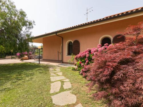 Cisano sul Neva Casa | Holiday Home Villa Trabbia by Interhome