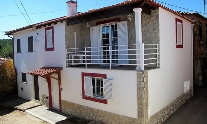 Pedrogao Grande Casa | Casa de vacaciones 'Zen Guest House' con vistas a la montaña, Wi-Fi y aire acondicionado