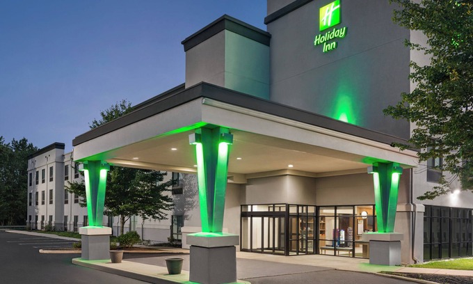Milldale Hotel | Holiday Inn Cheshire - Southington by IHG