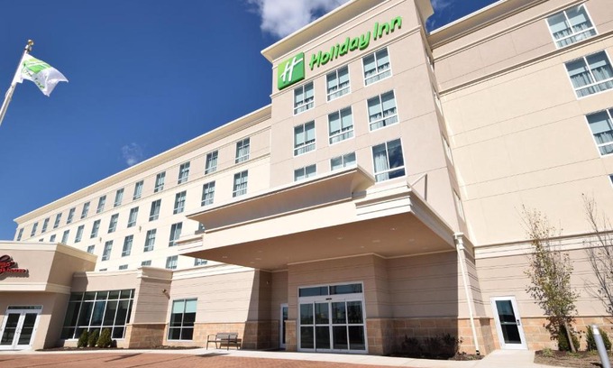 West Chester Hotel | Holiday Inn Cincinnati North West Chester by IHG
