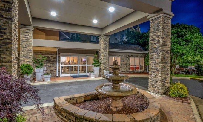 Chapel Hill Hotel | Holiday Inn Express Chapel Hill by IHG