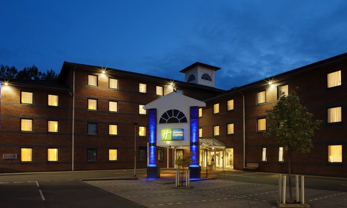 Wychbold Hotel | Holiday Inn Express Droitwich Spa by IHG