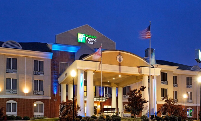 Cullman Hotel | Holiday Inn Express Hotel & Suites Cullman by IHG