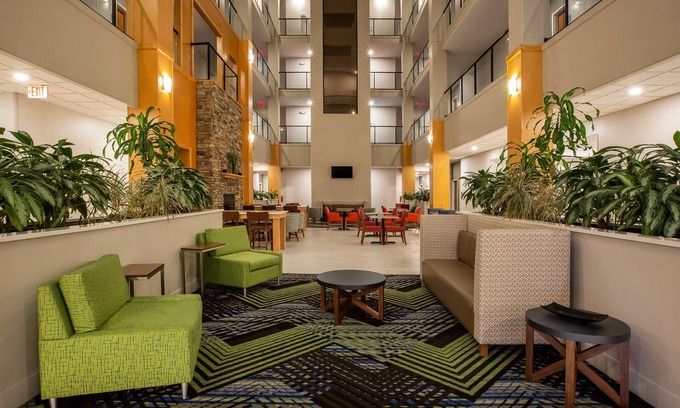 Fairburn Hotel | Holiday Inn Express Hotel & Suites Fairburn by IHG