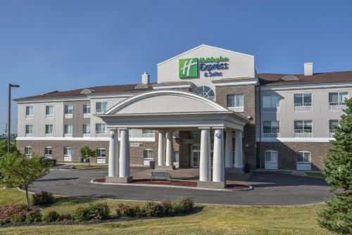 Walton Hotel | Holiday Inn Express Hotel & Suites Richwood - Cincinnati South by IHG