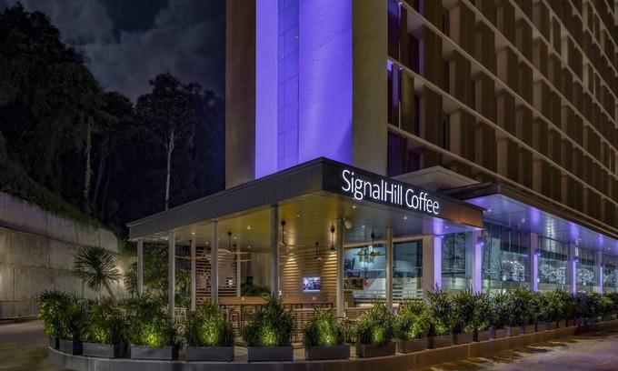 Downtown Kota Kinabalu Hotel | Holiday Inn Express Kota Kinabalu City Centre by IHG