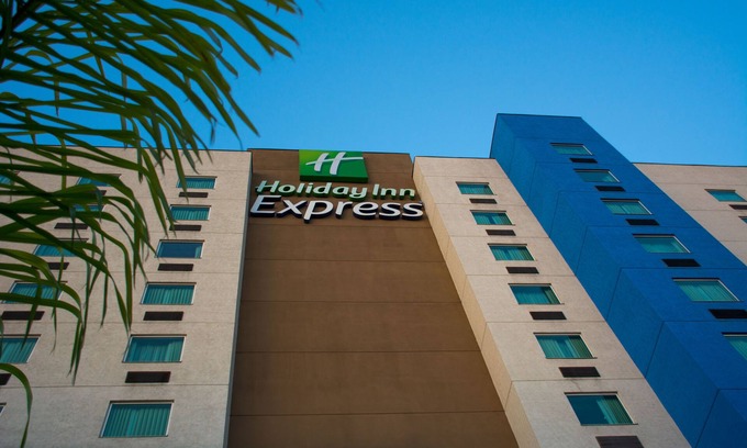 Saltillo Hotel | Holiday Inn Express Saltillo Zona Aeropuerto by IHG