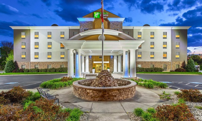 Morristown Hotel | Holiday Inn Express & Suites Morristown by IHG
