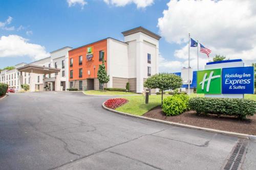 Newtonville Hotel | Holiday Inn Express & Suites - Albany Airport - Wolf Road by IHG