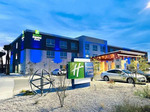 Blythe Hotel | Holiday Inn Express & Suites Blythe by IHG