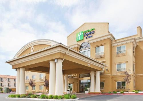 Salinas Hotel | Holiday Inn Express & Suites Salinas by IHG
