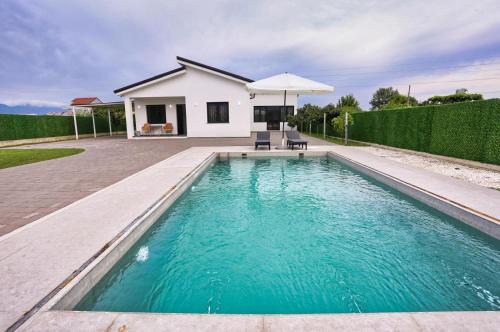 Kamez Villa | Holliday Villa