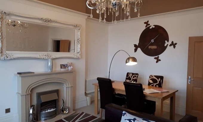 Brayford Casa | The Hollies Harbour View