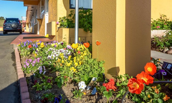 Hollister Hotel | Hollister Inn